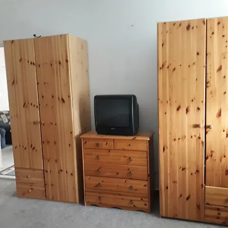 Viktória Apartamento *
